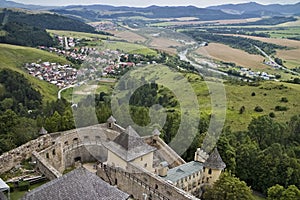 Stará Ľubovňa - Ľubovniansky hrad, Slovensko: pohľad z Ľubovnianskeho hradu do okolia