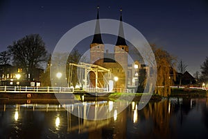 Starry night wof the tower bridge in delft at night