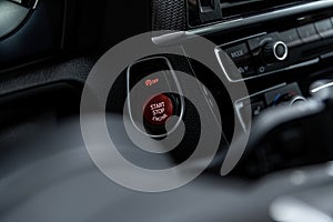 Start and stop car engine starter