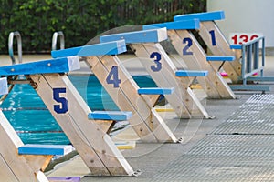 Starting blocks with numbers 1 to 5