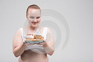Starving thick woman is crazy about unhealthy food