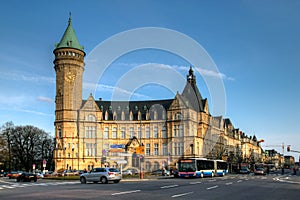 Condición ahorros Banco el edificio en luxemburgo la ciudad 