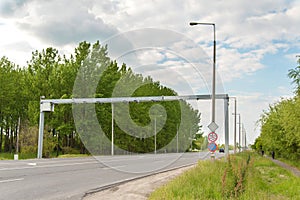 Static speed camera system