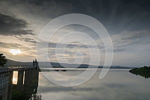 Station draining of the reservoir