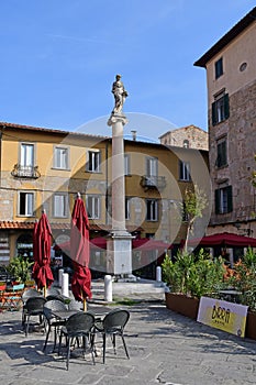 Statua of Abbondanza, Piazza Cairoli also called “Piazza della Berlina, Pisa, Tuscany, Italy