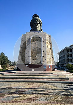 Statue of Abu Jaafar Al Mansour photo
