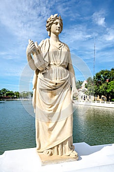 Statue at Bang Pa-In Palace