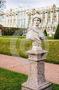 Statue of Bellum and catherine palace behind