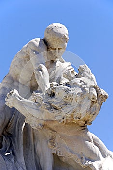 Statue in Congressional Plaza photo