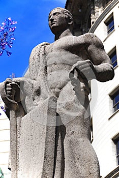 Statue in Congressional Plaza photo