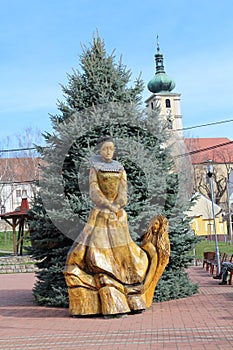 Statue of Countess Elisabeth BÃÂ¡thory on main square in ÃÅachtice village photo
