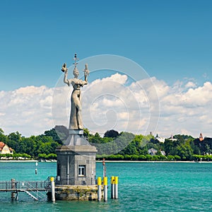 Statue of a courtesan of the Empire in the bay of Lake Constance