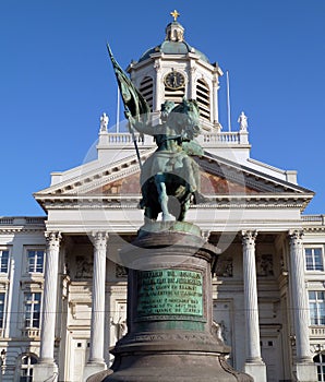 Statue of crusader hero in Bruxelles
