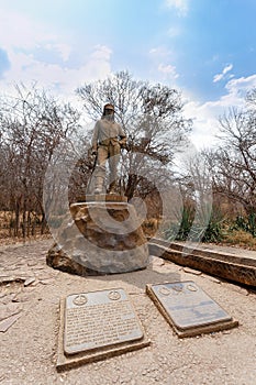 Statue of David Livingstone in The Victoria falls