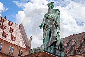 Statue de Johannes Gutenberg in Strasbourg old town, France