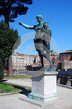 Statue of Emperor Augustus (Rome)
