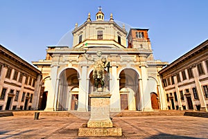 Statue of Emperor Constantine, Milan
