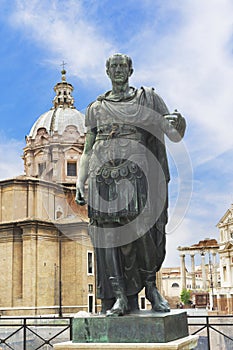 Statue of emperor Julius Caesar