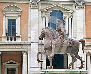 STATUE OF EMPEROR MARCO AURELIO ON HORSE.