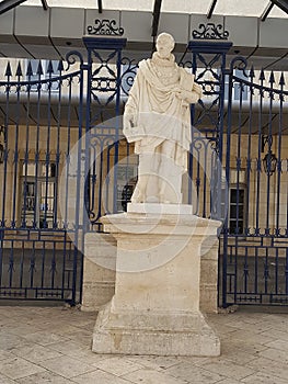 Statue of EugÃ¨ne Atget