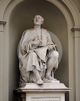 Statue of Filippo Brunelleschi by Luigi Pampaloni he was a famous Italian Renaissance architect and sculptor.