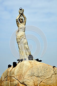 Statue of Fisher Girl