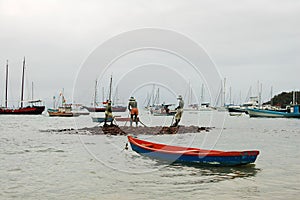 Statue of fishermen photo