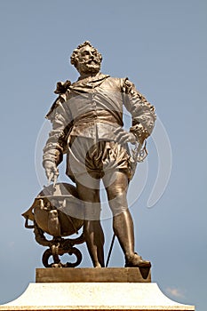 Statue of Francis Drake photo