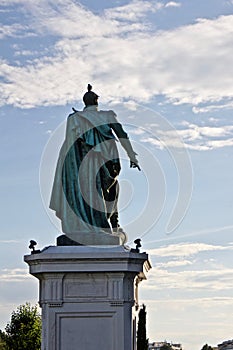 Statue of a general with pigeon on the head