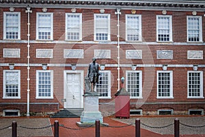 Statue of George Washington at Independence Hall - Philadelphia, Pennsylvania, USA