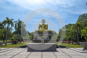 Statue of Guddha, Viharamahadevi Park Colombo photo