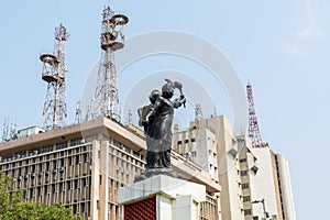 Statue of Hutatma Chowk, A statue of a