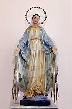 Statue of the image of Our Lady of Graces