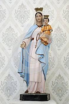 Statue of the image of Our Lady of the Rosary