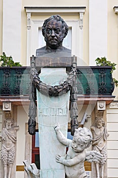 Statue Jan Nepomuk Hummel