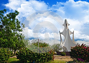 Statue in jeddah with cloudy sky