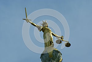 Statue of Justice, Old Bailey, Central Criminal Court, London, England, Europe.