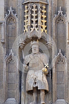 Statue of King Henry VIII above Great Gates of Trinity College photo