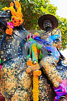 A statue of King Taksin in Wat Intharam (Wat Bang Yi Ruea Nok)