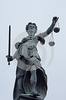 Dama de justicia 