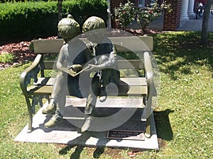 Statue at Laurel county publc library