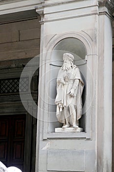 Statue of LEONARDO DAVINCI  in the niches of the Uffizi Gallery colonnade