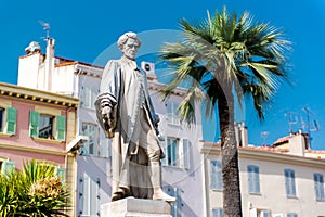 Statue Lord Brougham in Cannes photo