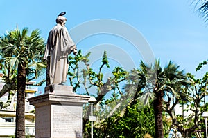 Statue Lord Brougham in Cannes photo