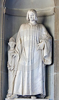 Statue of Lorenzo de Medici in Florence photo