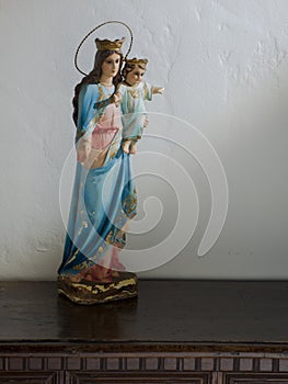 Statue of Mary and Baby Jesus