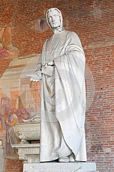 Statue of mathematician Fibonacci in Pisa