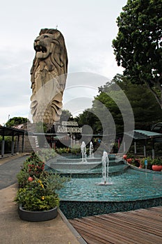 statue of the merlion - sentosa island - singapore