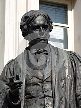 Statue of Michael Faraday
