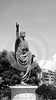 statue of Nero created by the sculptor Claudio Valenti inaugurated in 2010